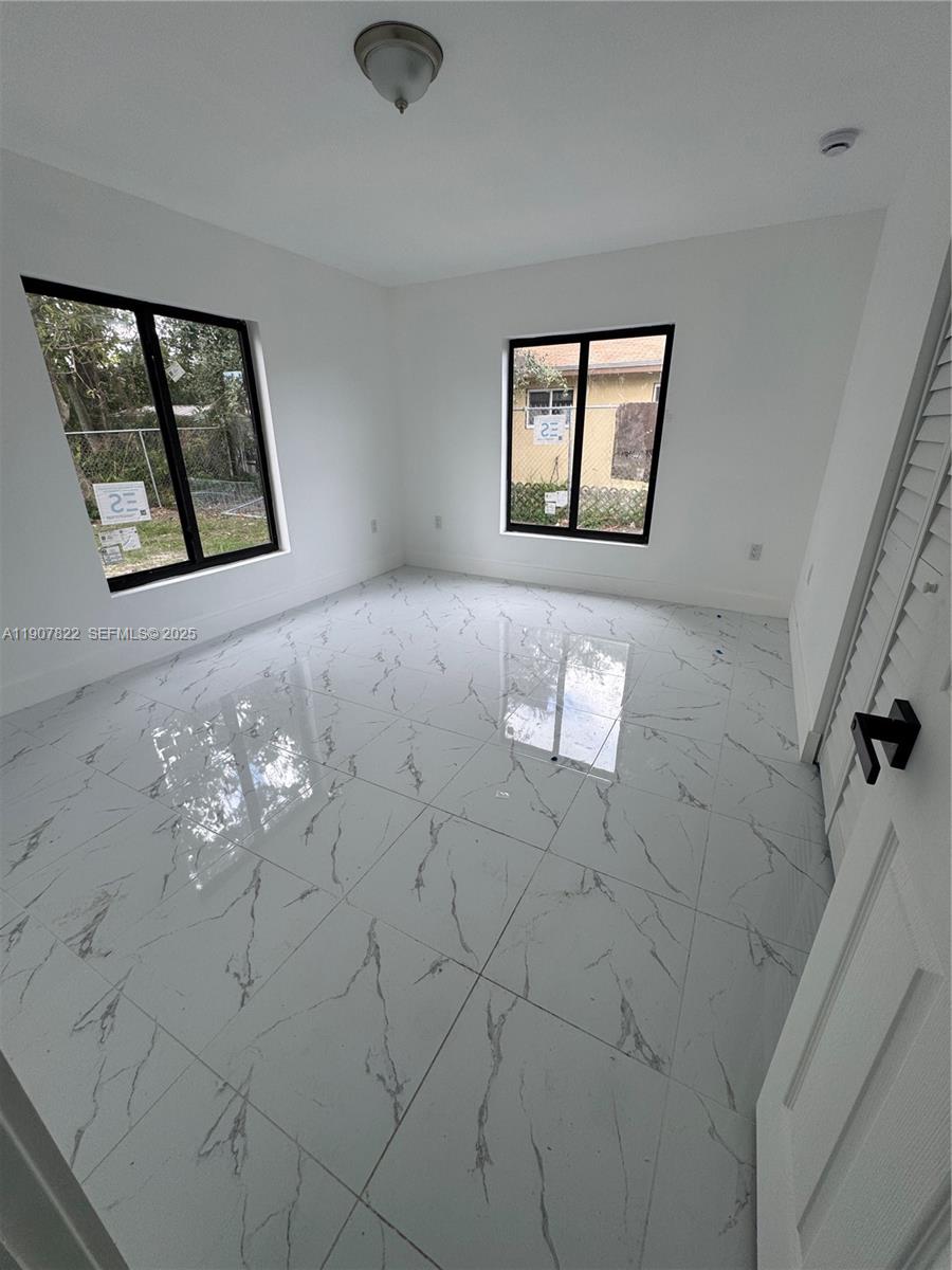   /  0 sq. ft. $ 2025-11-04 0 Photo