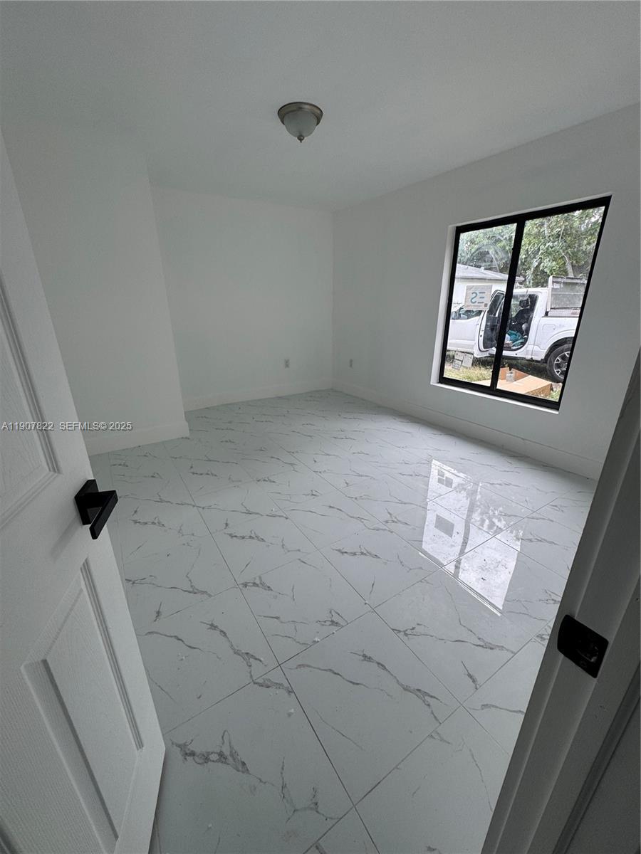   /  0 sq. ft. $ 2025-11-04 0 Photo