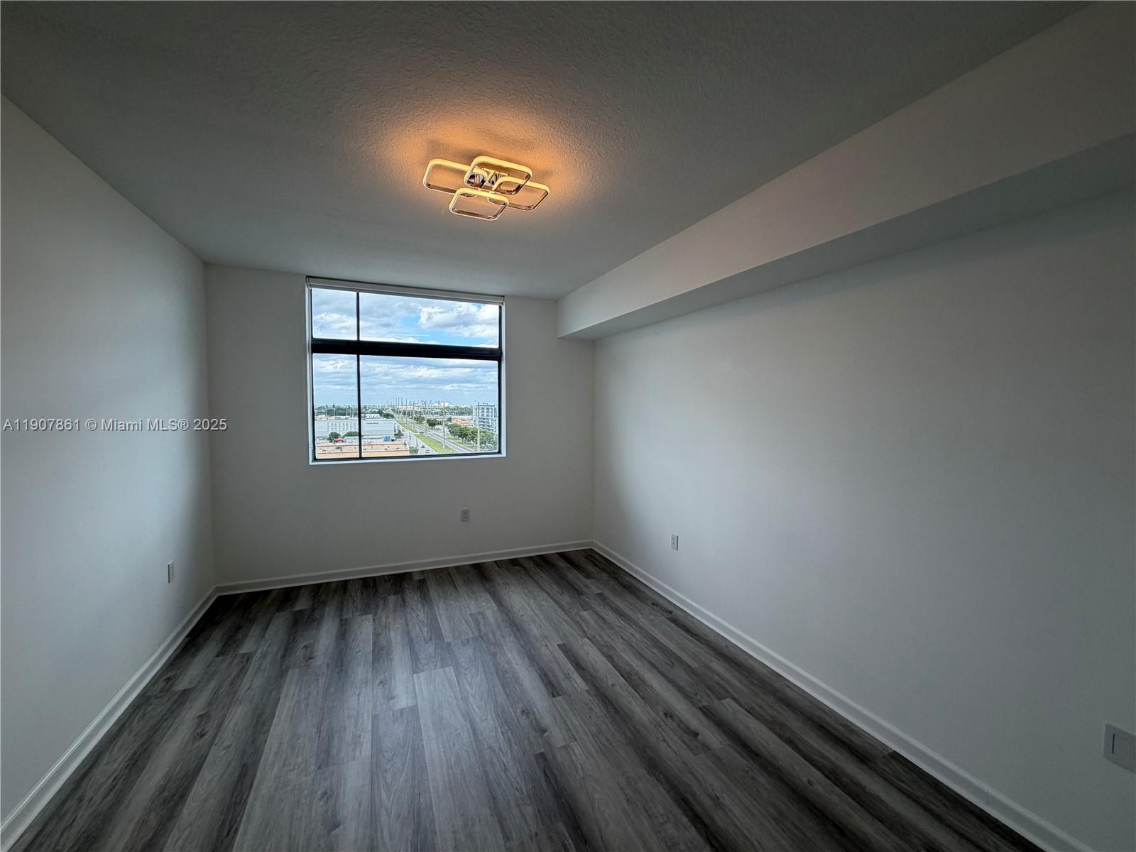 Photo of 140 Dixie Hwy  #807, Hollywood, Florida, 33020 - 