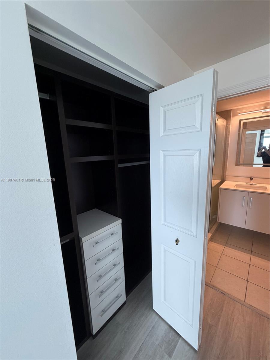 Photo of 140 Dixie Hwy  #807, Hollywood, Florida, 33020 - 