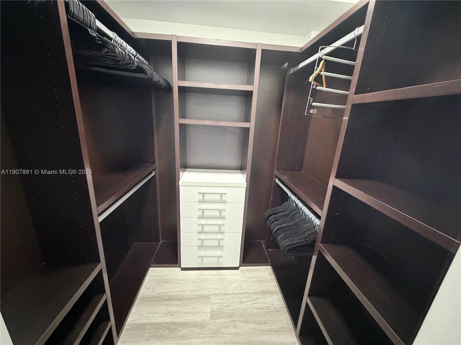 Photo of 140 Dixie Hwy  #807, Hollywood, Florida, 33020 - 