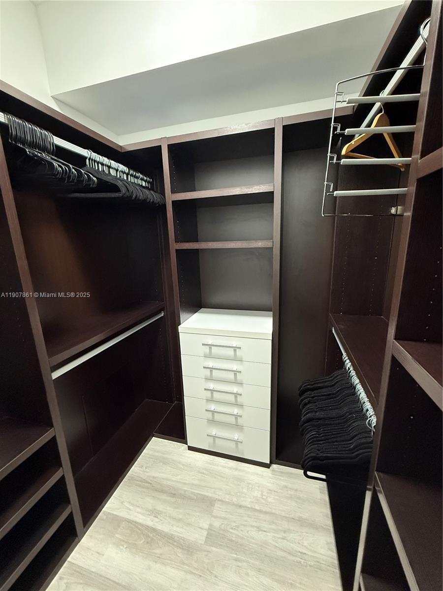 Photo of 140 Dixie Hwy  #807, Hollywood, Florida, 33020 - 