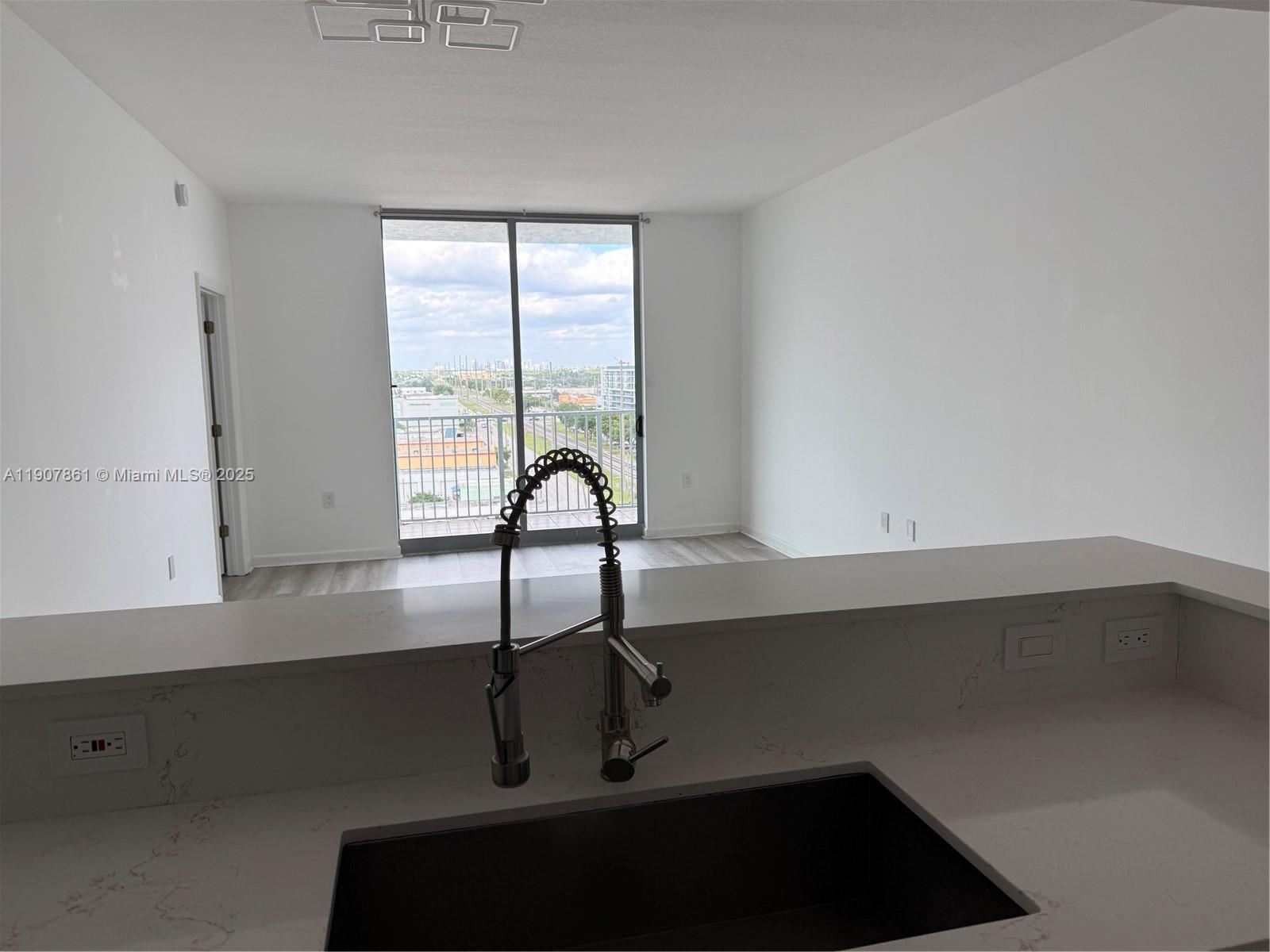 Photo of 140 Dixie Hwy  #807, Hollywood, Florida, 33020 - 