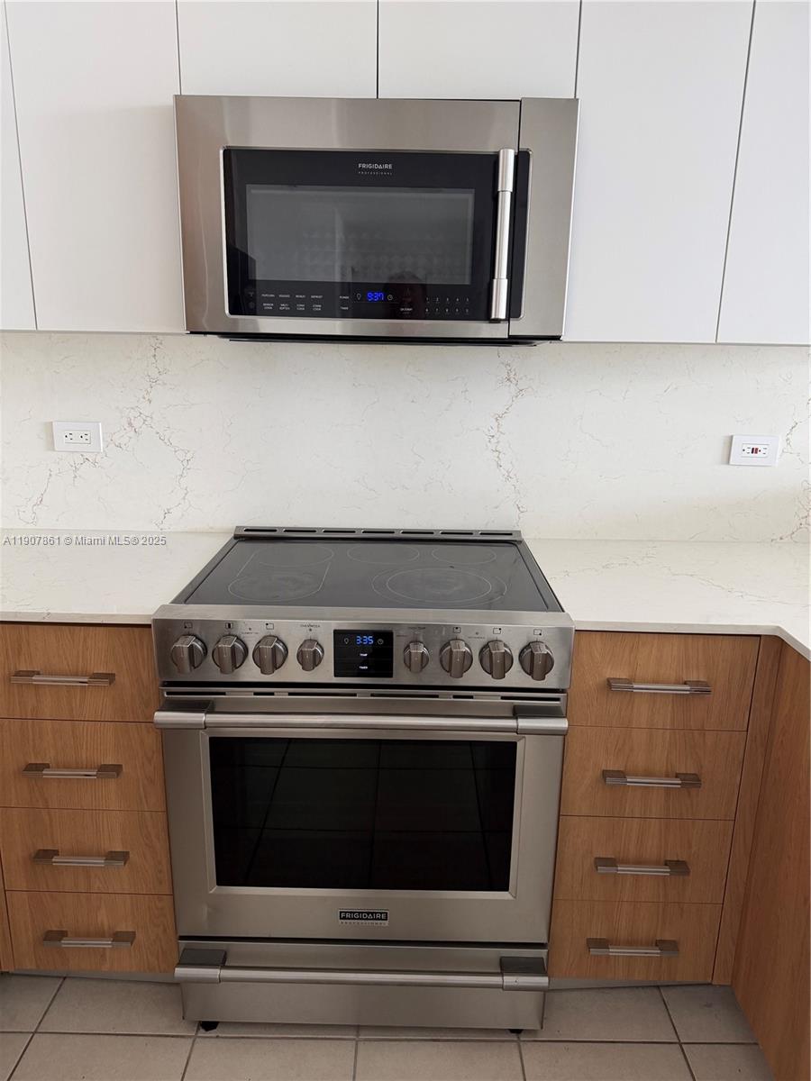 Photo of 140 Dixie Hwy  #807, Hollywood, Florida, 33020 - 