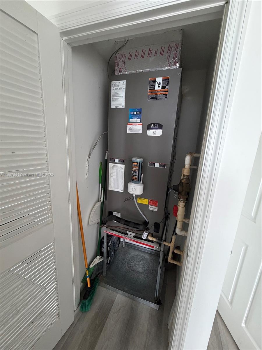 Photo of 140 Dixie Hwy  #807, Hollywood, Florida, 33020 - 