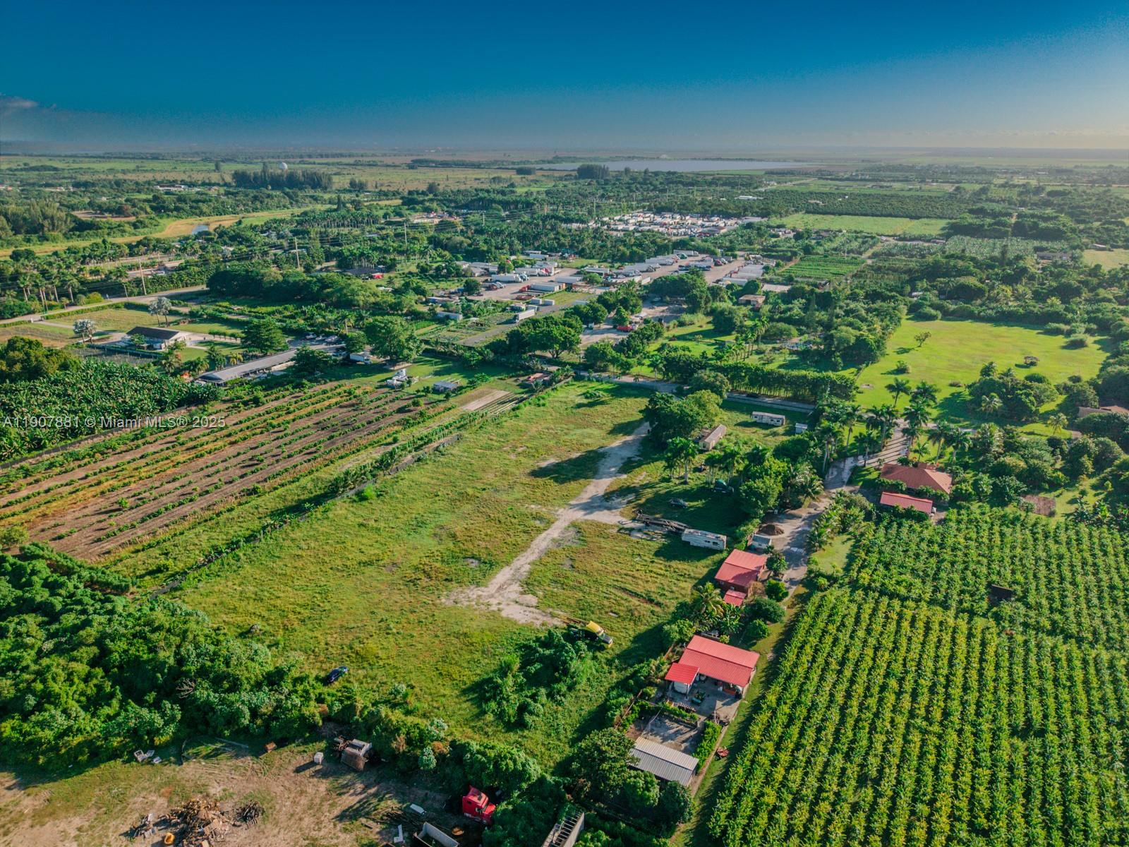 Ver detalles / sq. ft. $ 2025-11-04 0 foto