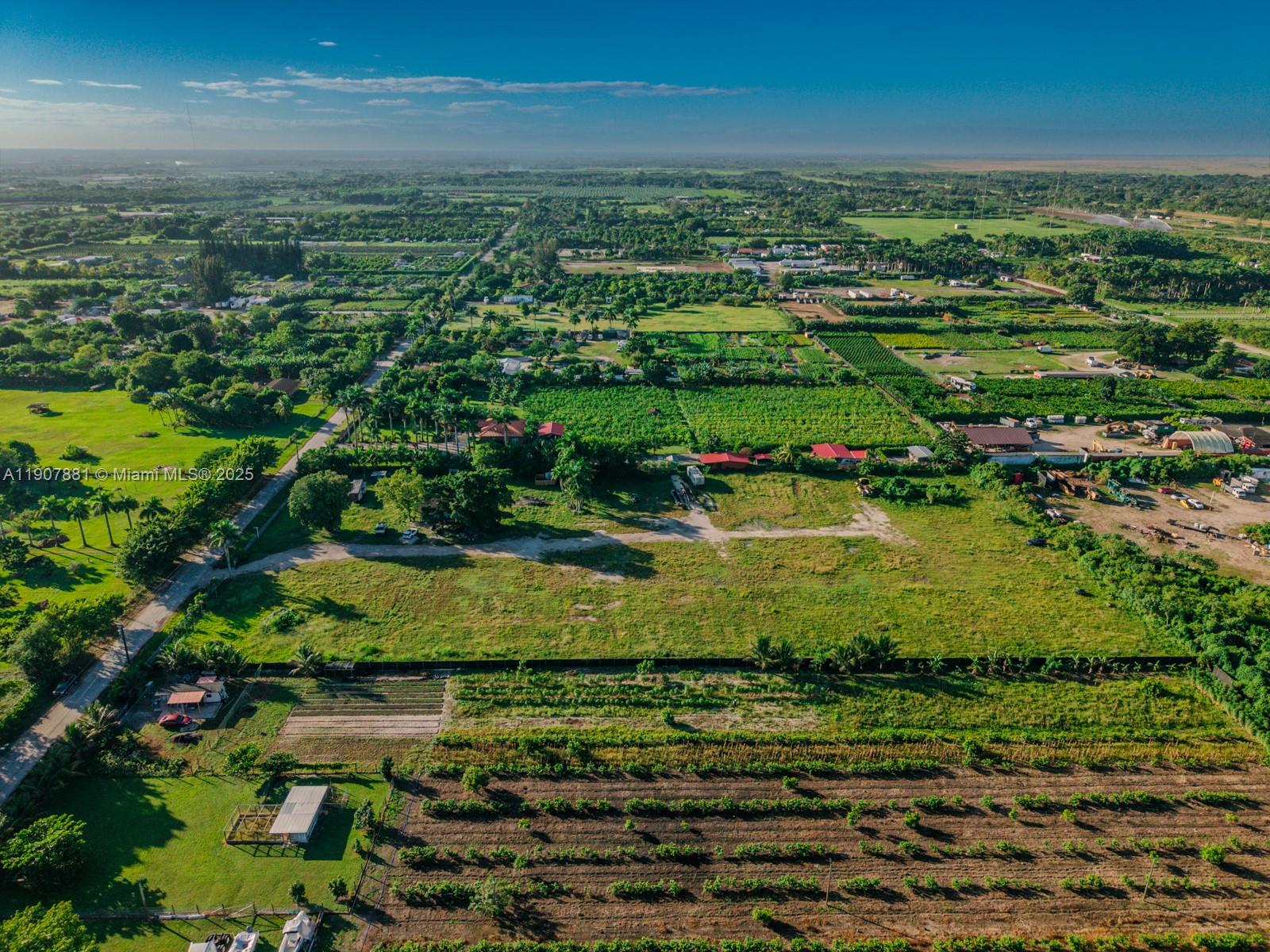 Ver detalles / sq. ft. $ 2025-11-04 0 foto