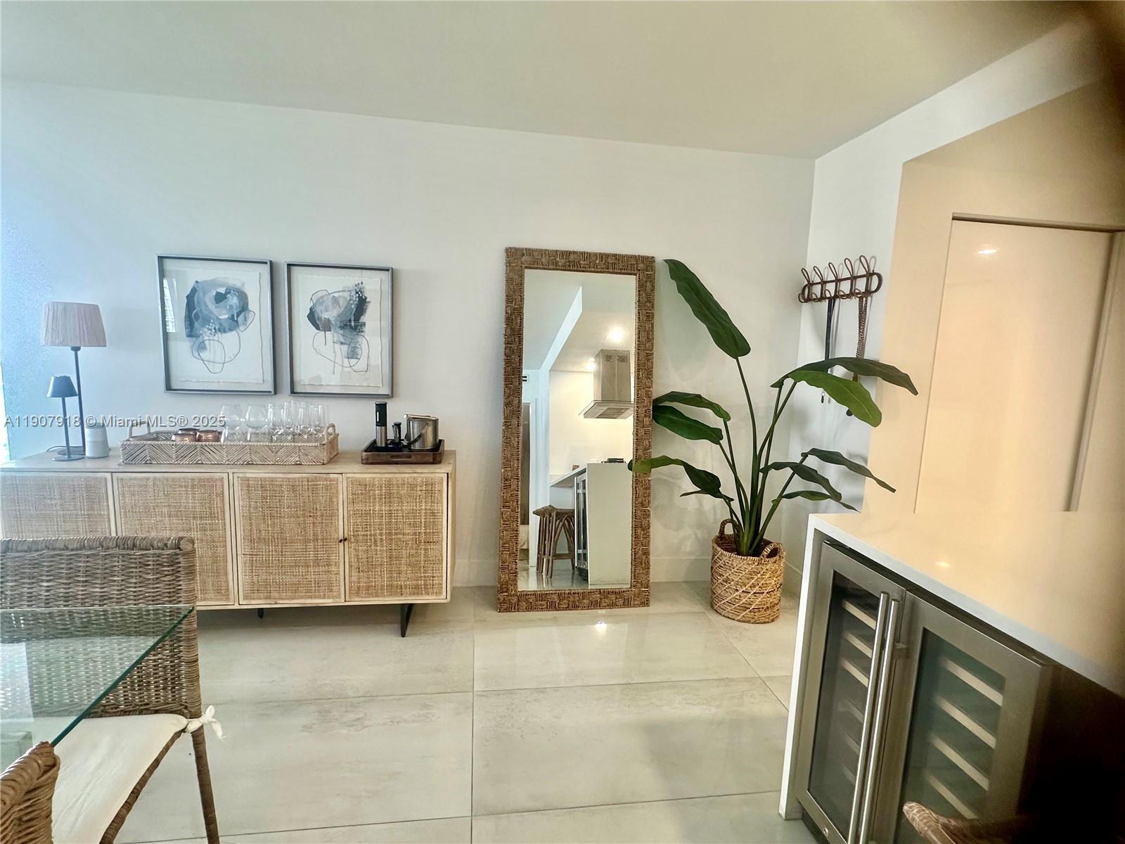 2005 2 / 2 1603 sq. ft. $ 2025-11-04 0 Photo