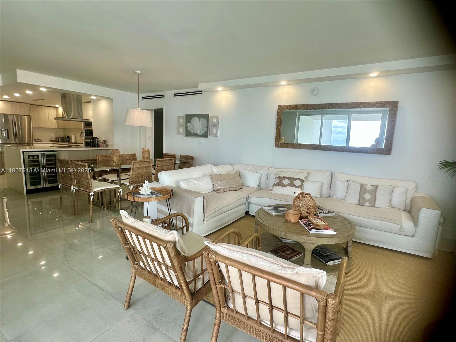 2005 2 / 2 1603 sq. ft. $ 2025-11-04 0 Photo