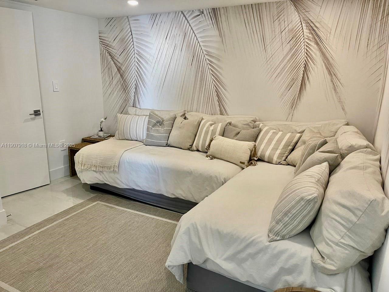 2005 2 / 2 1603 sq. ft. $ 2025-11-04 0 Photo