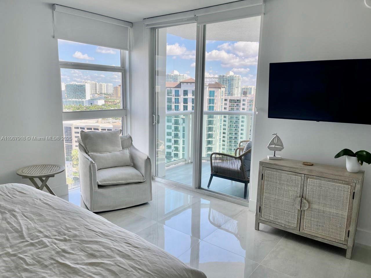 2005 2 / 2 1603 sq. ft. $ 2025-11-04 0 Photo