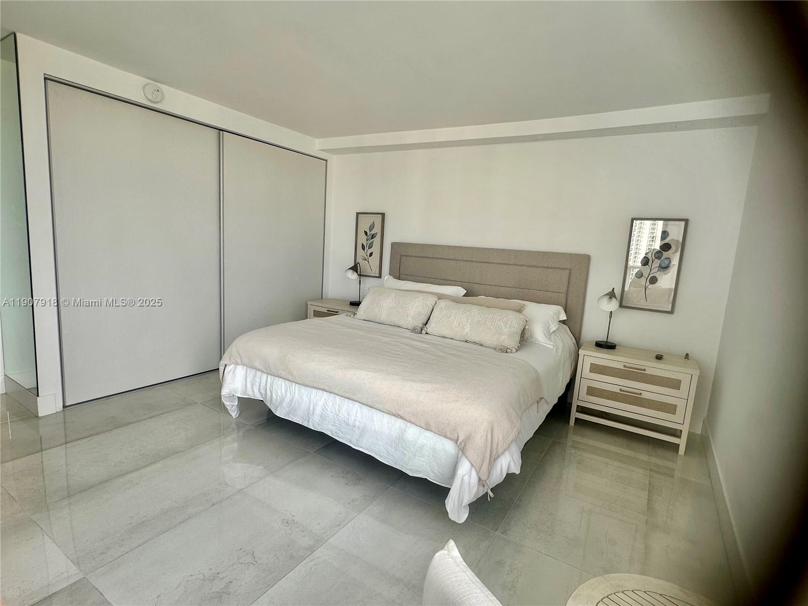 2005 2 / 2 1603 sq. ft. $ 2025-11-04 0 Photo