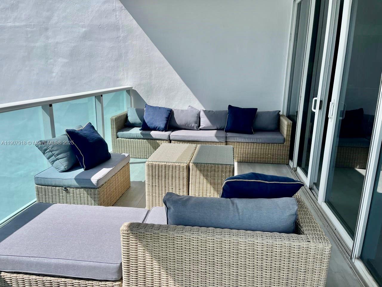 2005 2 / 2 1603 sq. ft. $ 2025-11-04 0 Photo