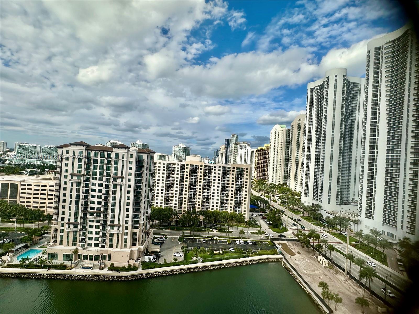 2005 2 / 2 1603 sq. ft. $ 2025-11-04 0 Photo