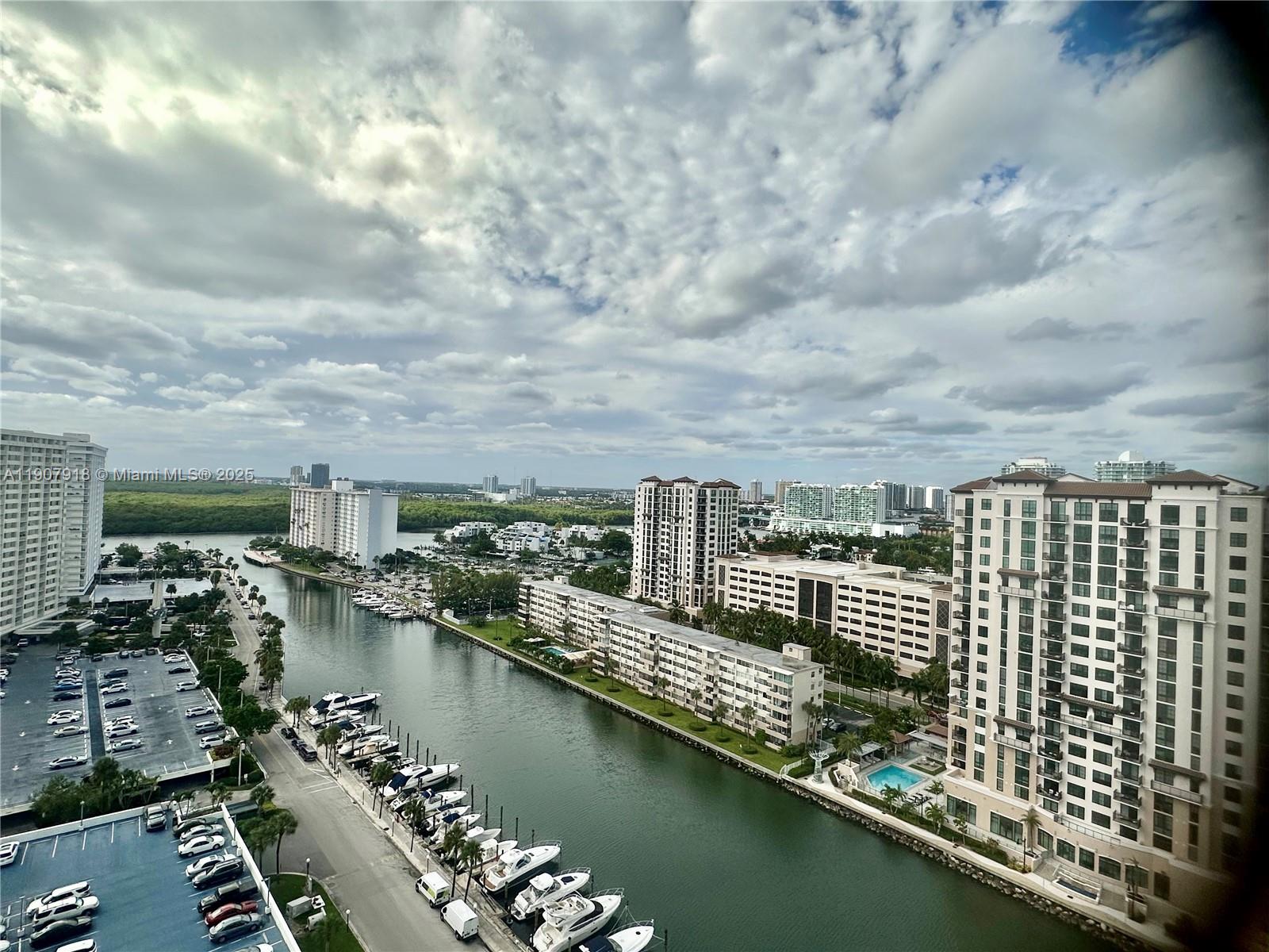 2005 2 / 2 1603 sq. ft. $ 2025-11-04 0 Photo