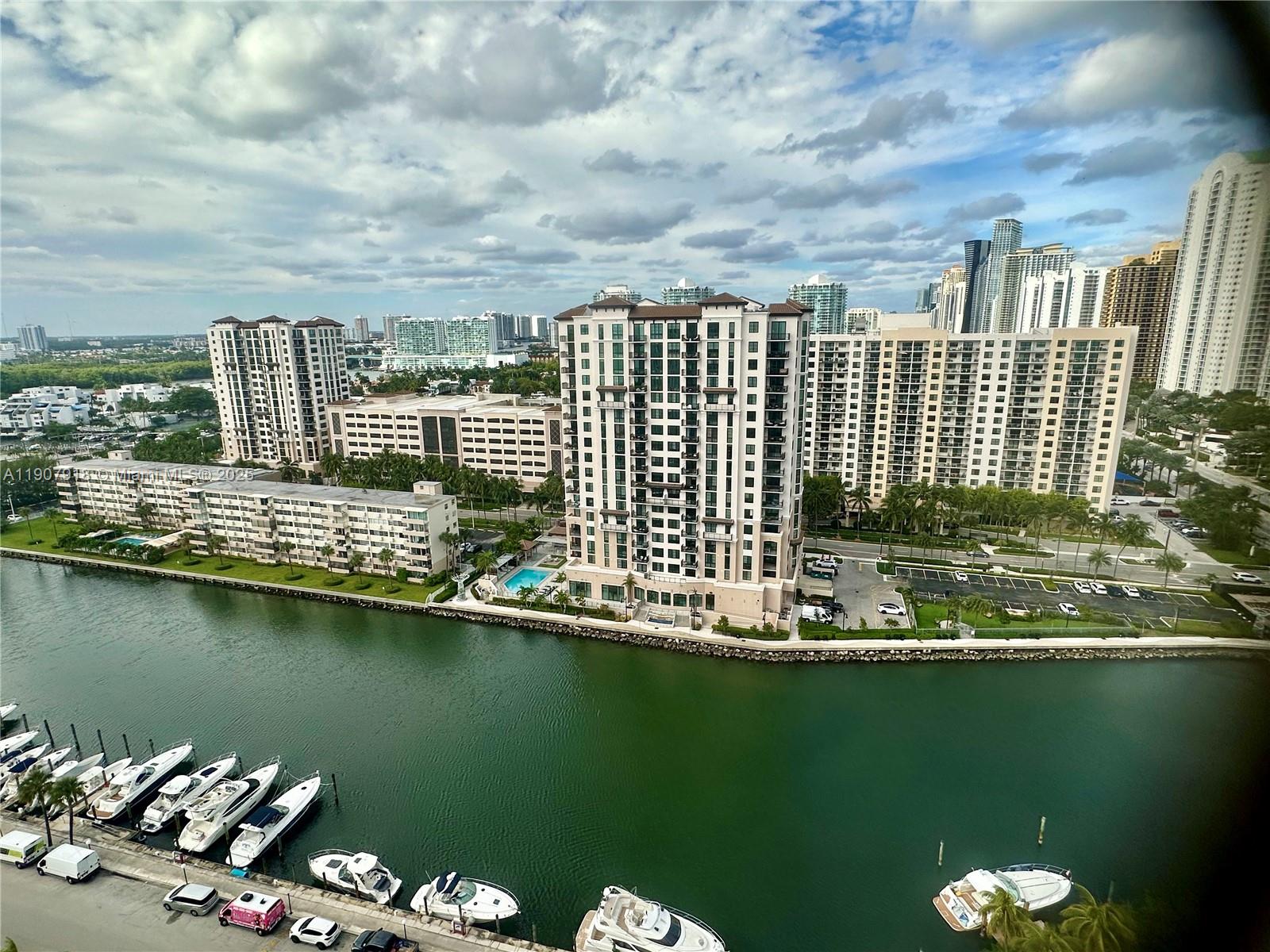 2005 2 / 2 1603 sq. ft. $ 2025-11-04 0 Photo