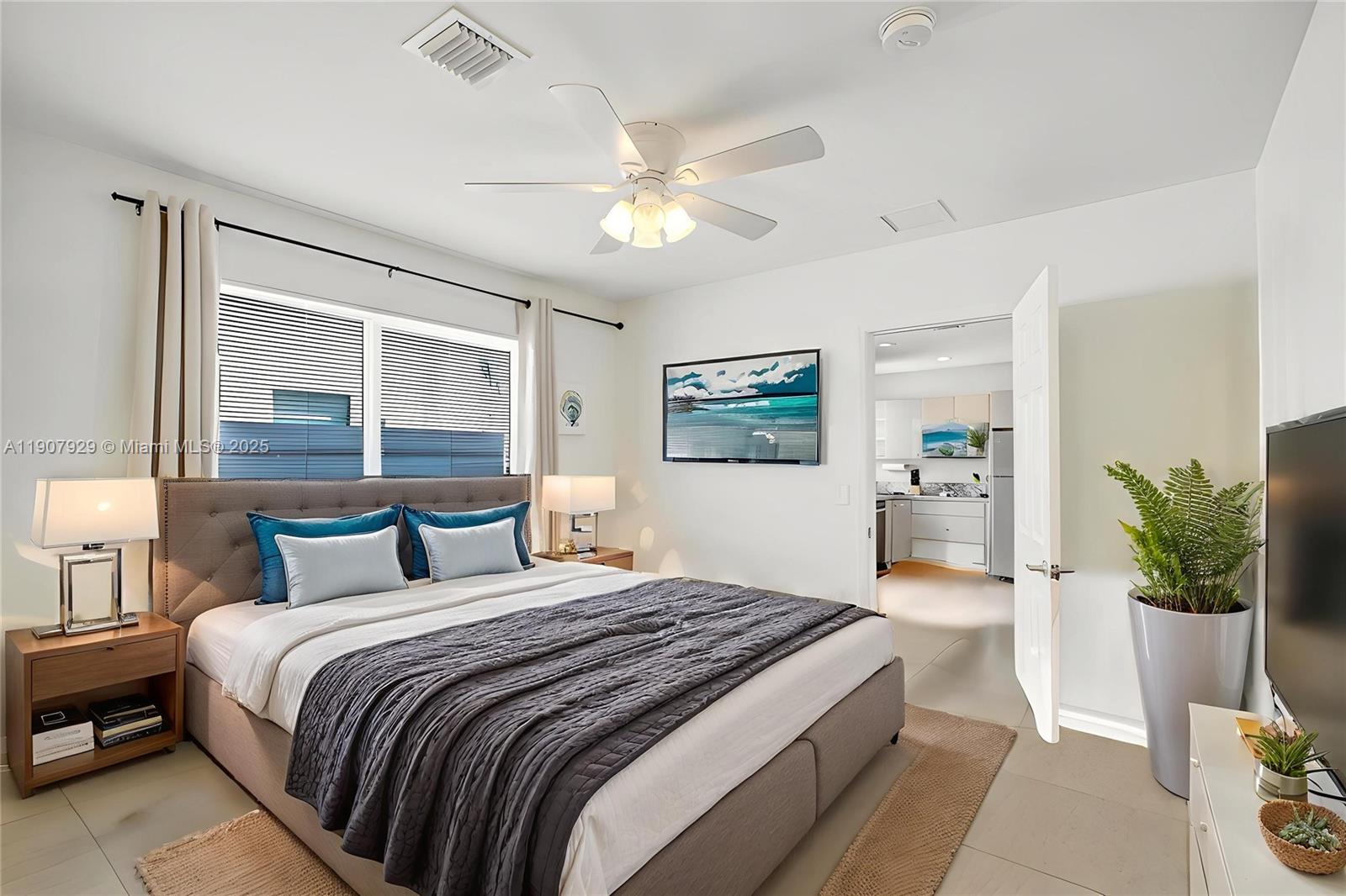 See details / 1700 sq. ft. $ 2025-11-04 0 Photo