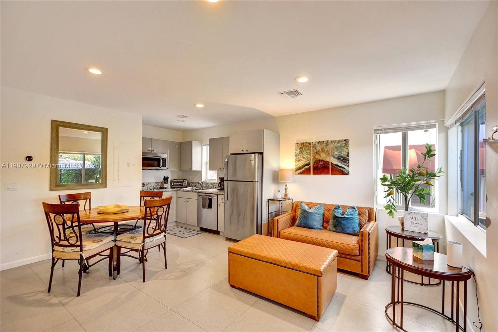 See details / 1700 sq. ft. $ 2025-11-04 0 Photo