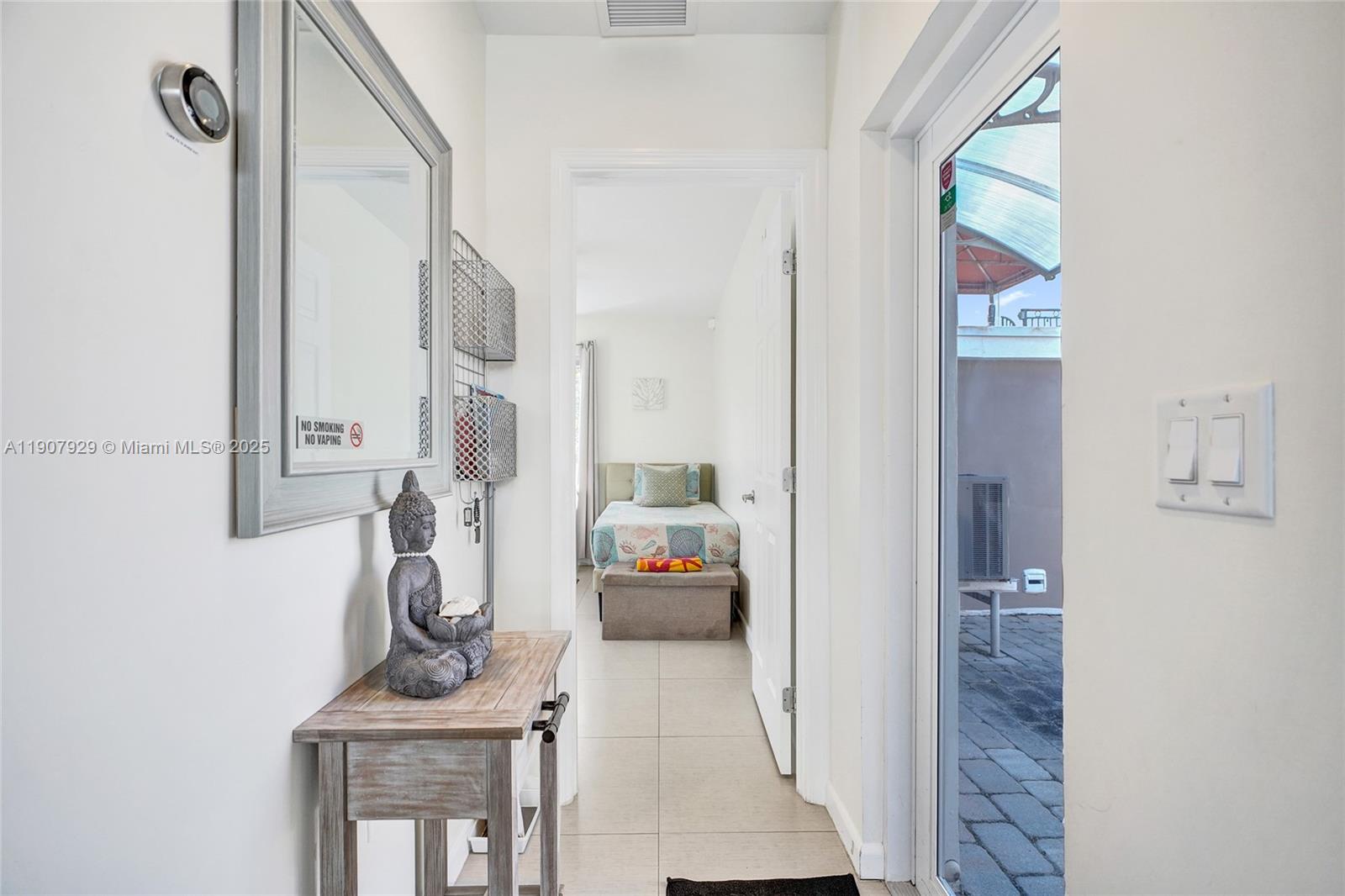 See details / 1700 sq. ft. $ 2025-11-04 0 Photo