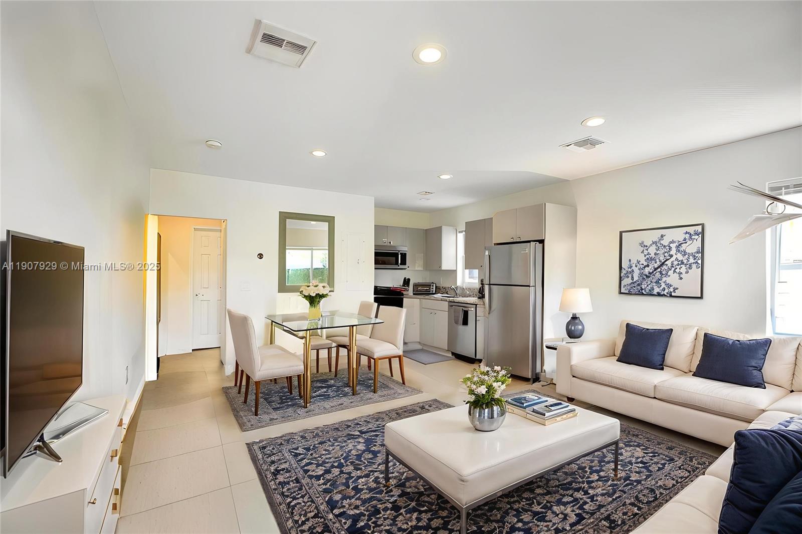 See details / 1700 sq. ft. $ 2025-11-04 0 Photo