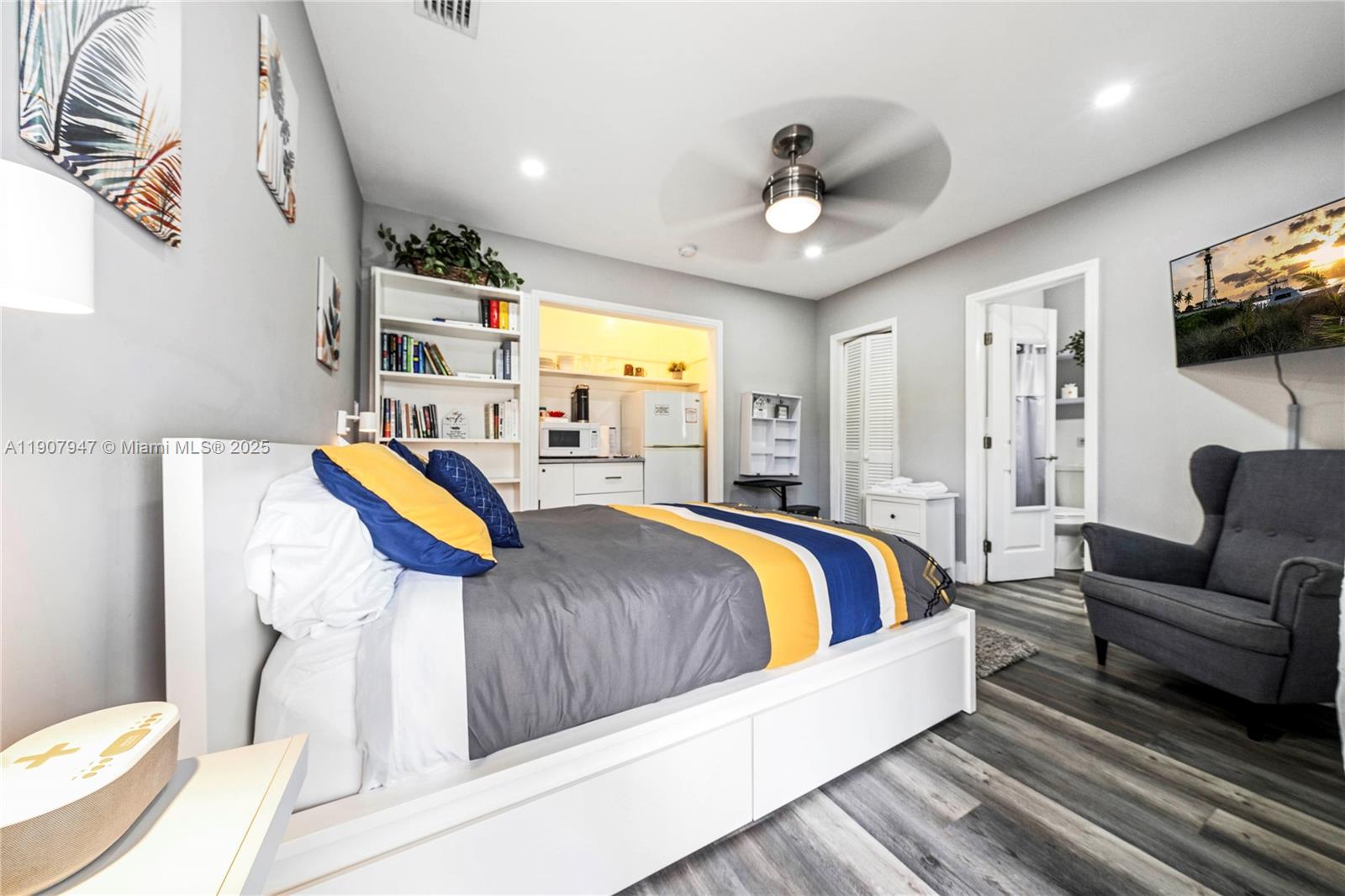 See details / 1938 sq. ft. $ 2025-11-04 0 Photo