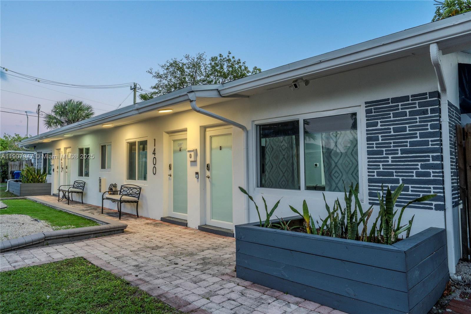 See details / 1938 sq. ft. $ 2025-11-04 0 Photo