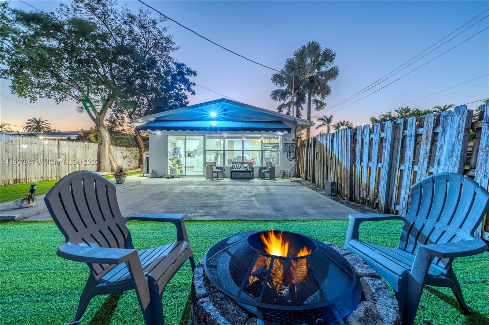 See details / 1938 sq. ft. $ 2025-11-04 0 Photo