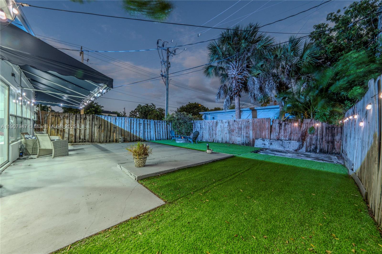 See details / 1938 sq. ft. $ 2025-11-04 0 Photo