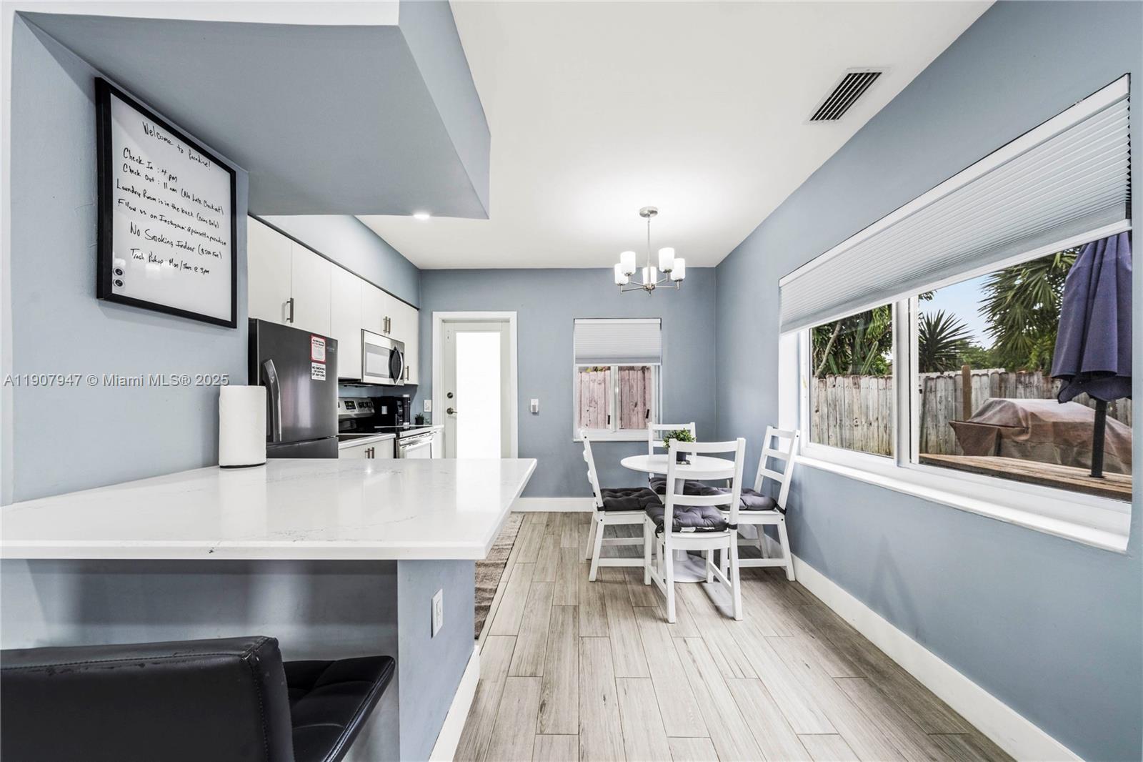 See details / 1938 sq. ft. $ 2025-11-04 0 Photo