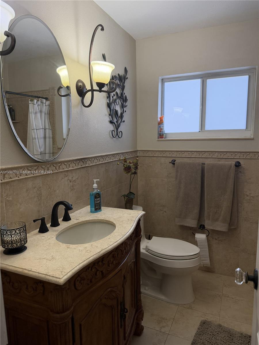 See details 6504 4 / 3 2217 sq. ft. $ 2025-11-04 0 Photo