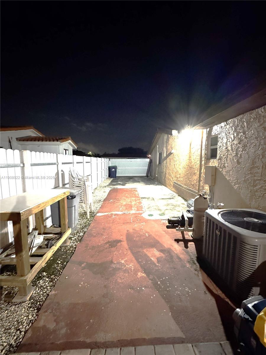 See details 6504 3 / 2 2217 sq. ft. $ 2025-11-04 0 Photo