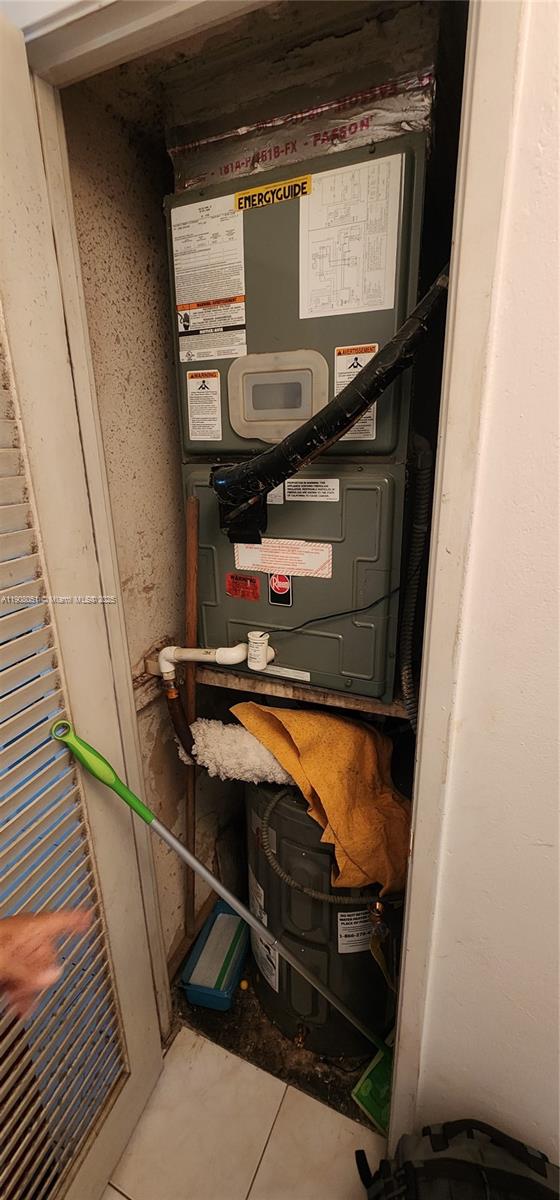 415 1 / 1 909 sq. ft. $ 2025-11-04 0 Photo