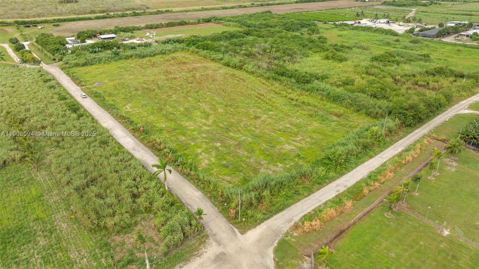   /   sq. ft. $ 2025-11-04 0 Photo