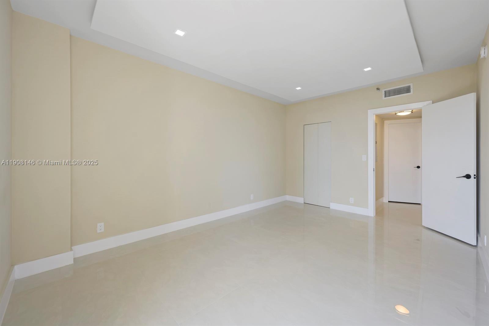 Photo of 20281 Country Club Dr #304, Aventura, Florida, 33180 -