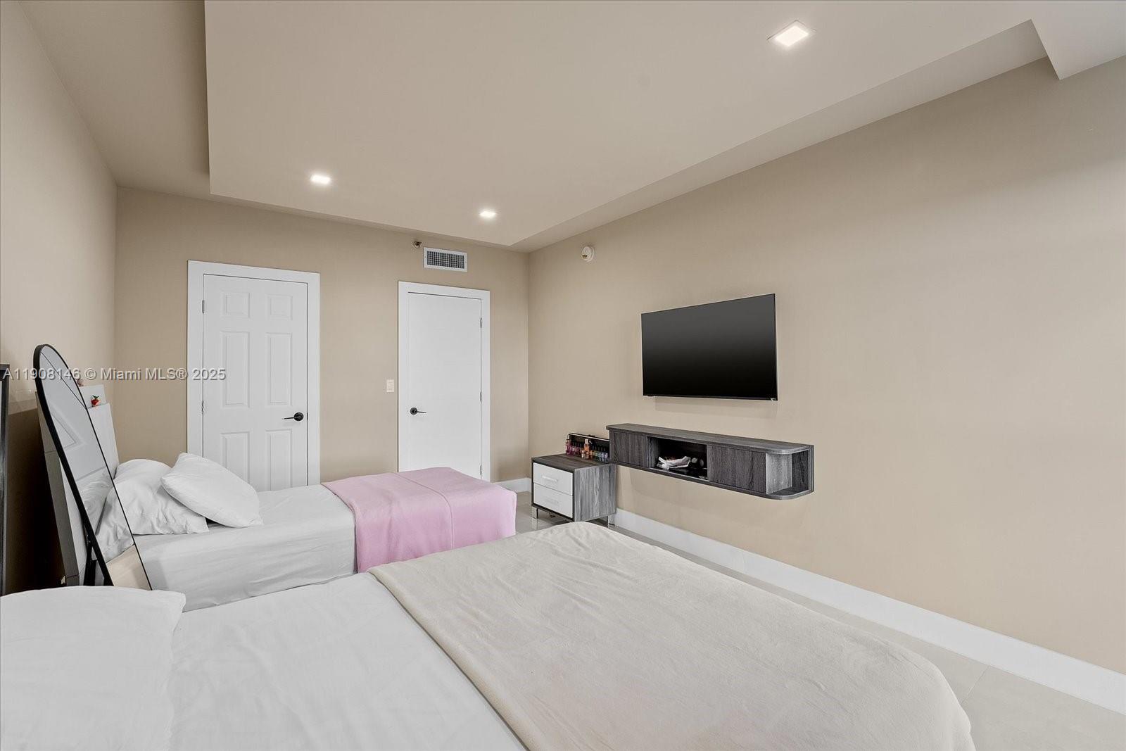 Photo of 20281 Country Club Dr #304, Aventura, Florida, 33180 -