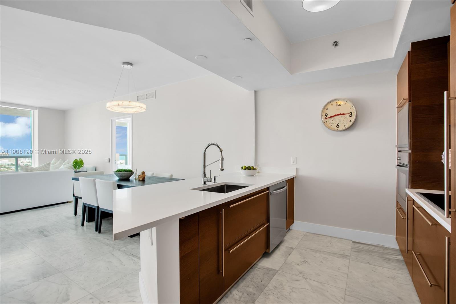 Photo of 450 Alton Rd  #2110, Miami Beach, Florida, 33139 - 