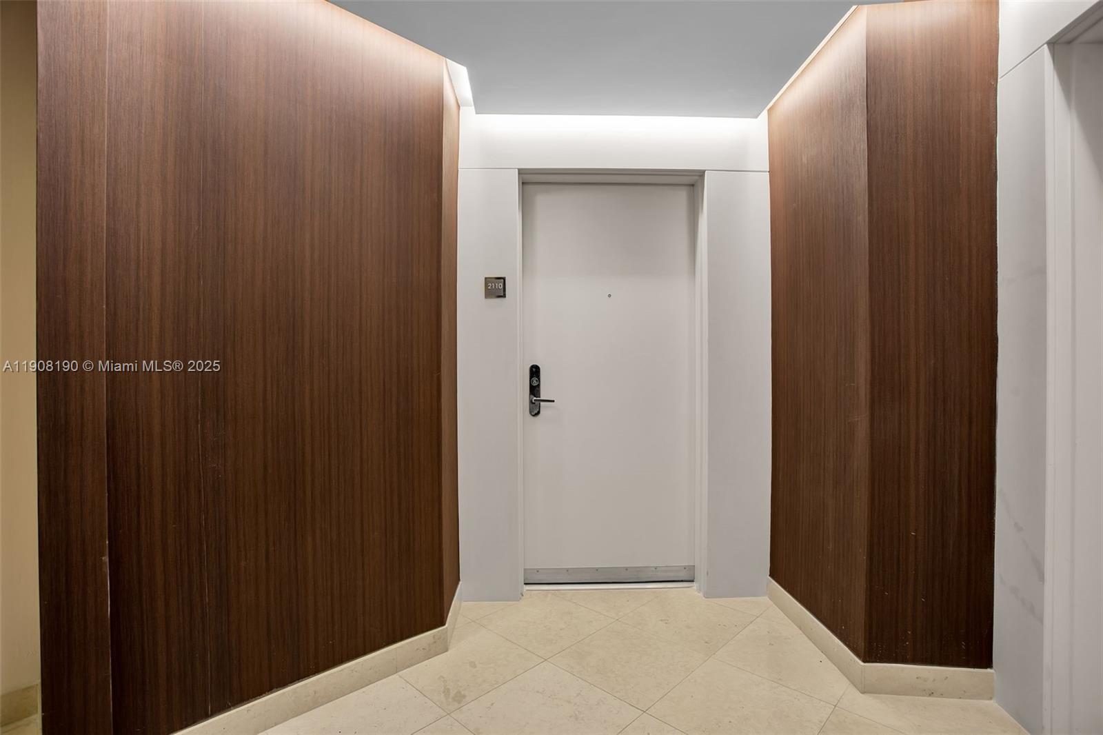 Photo of 450 Alton Rd  #2110, Miami Beach, Florida, 33139 - 