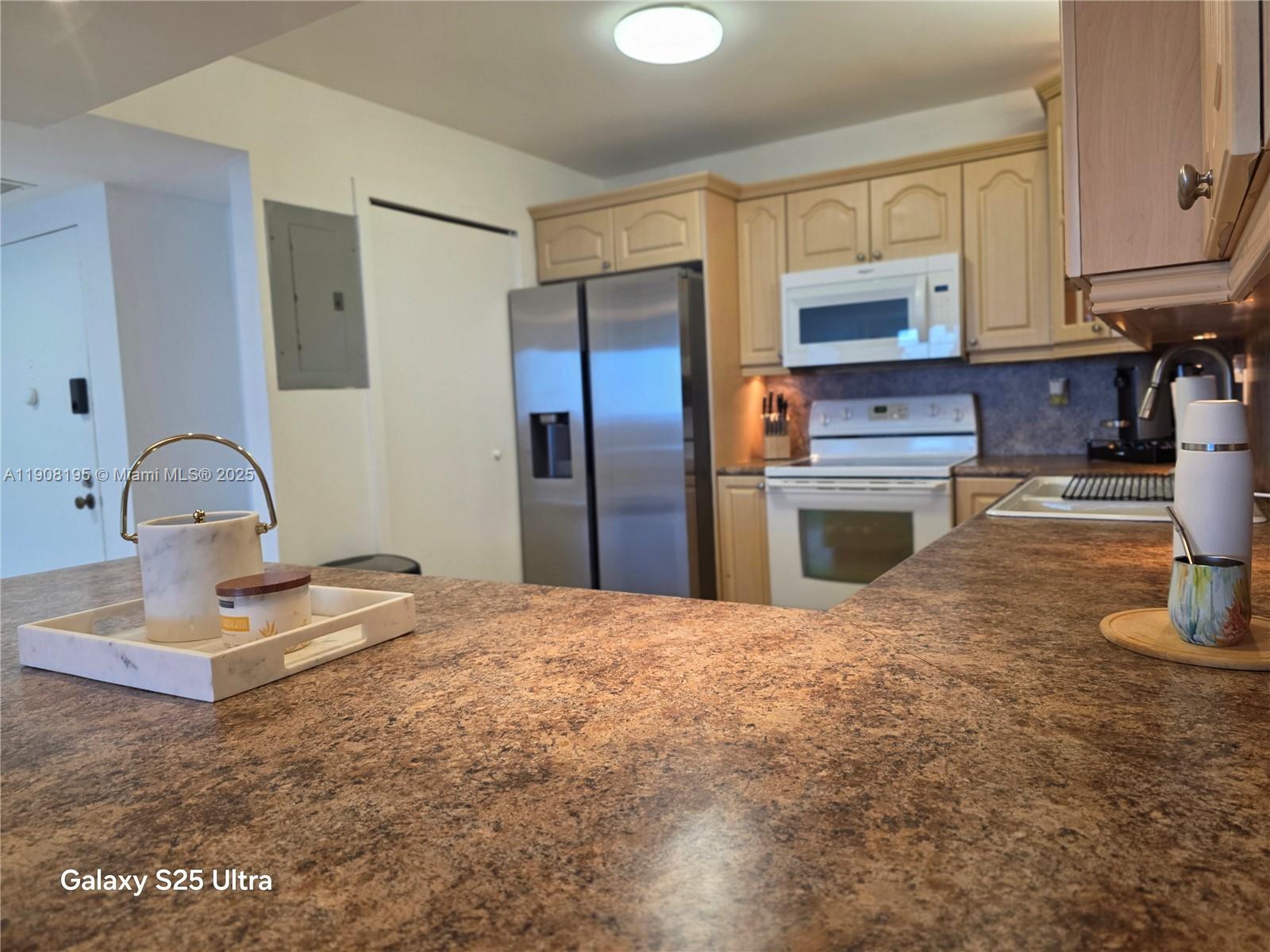 Photo of 3725 Ocean Dr  #1401, Hollywood, Florida, 33019 - 