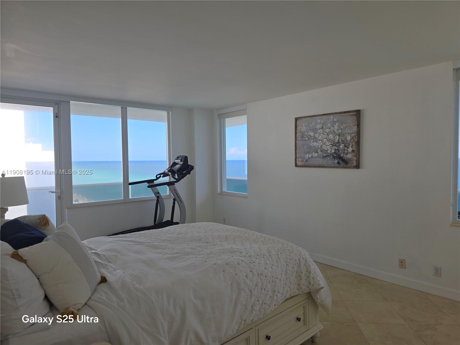 Photo of 3725 Ocean Dr  #1401, Hollywood, Florida, 33019 - 