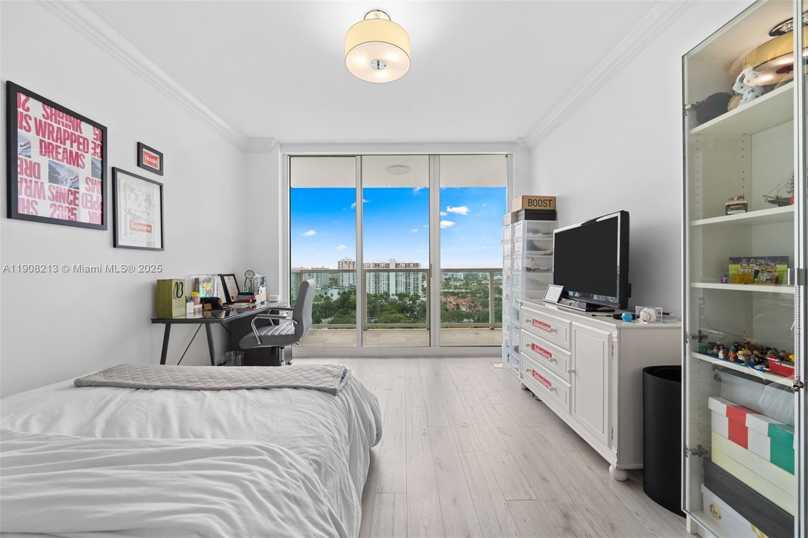 Photo of 3201 183rd St  #1705, Aventura, Florida, 33160 - 