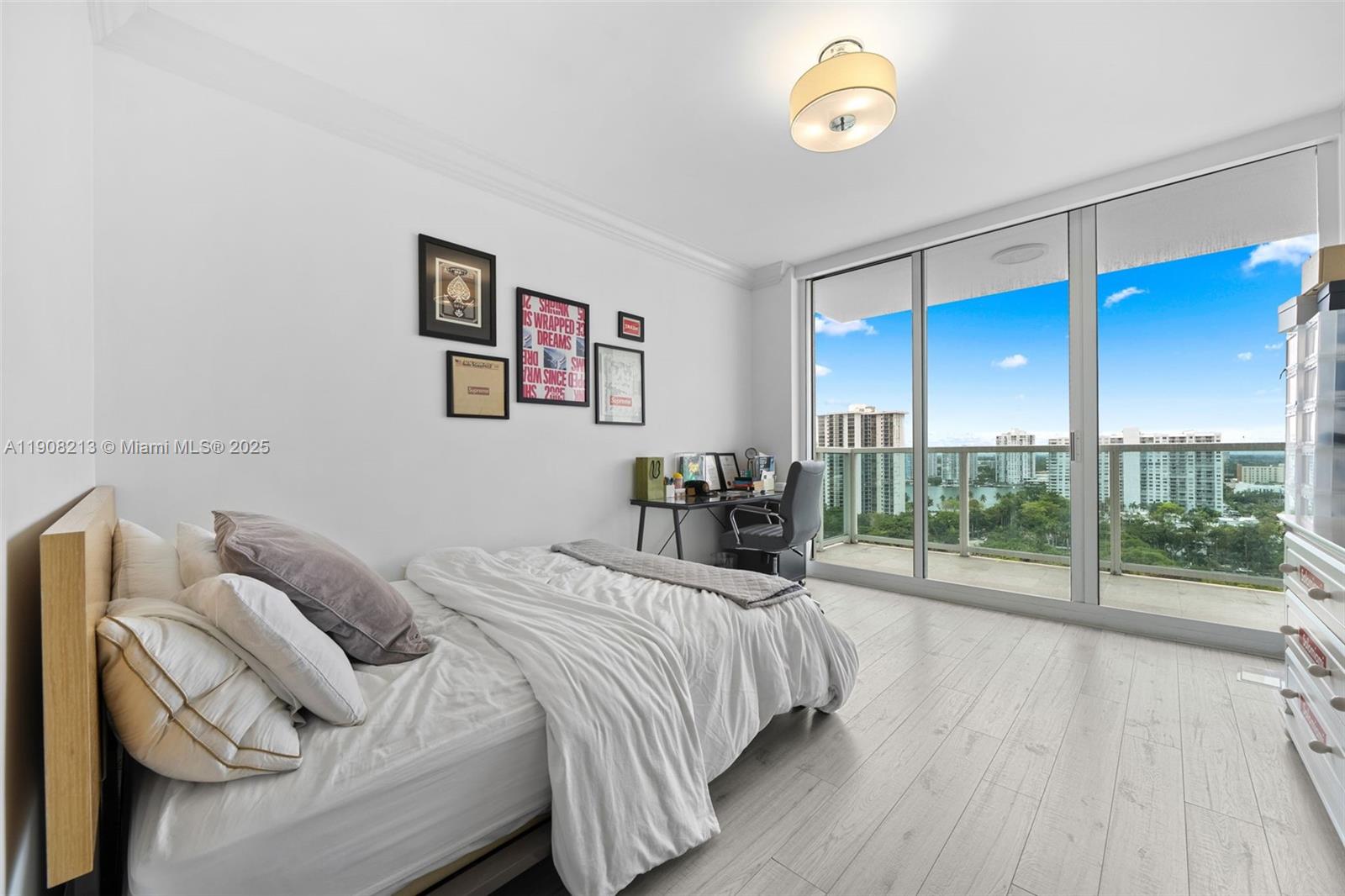 Photo of 3201 183rd St  #1705, Aventura, Florida, 33160 - 