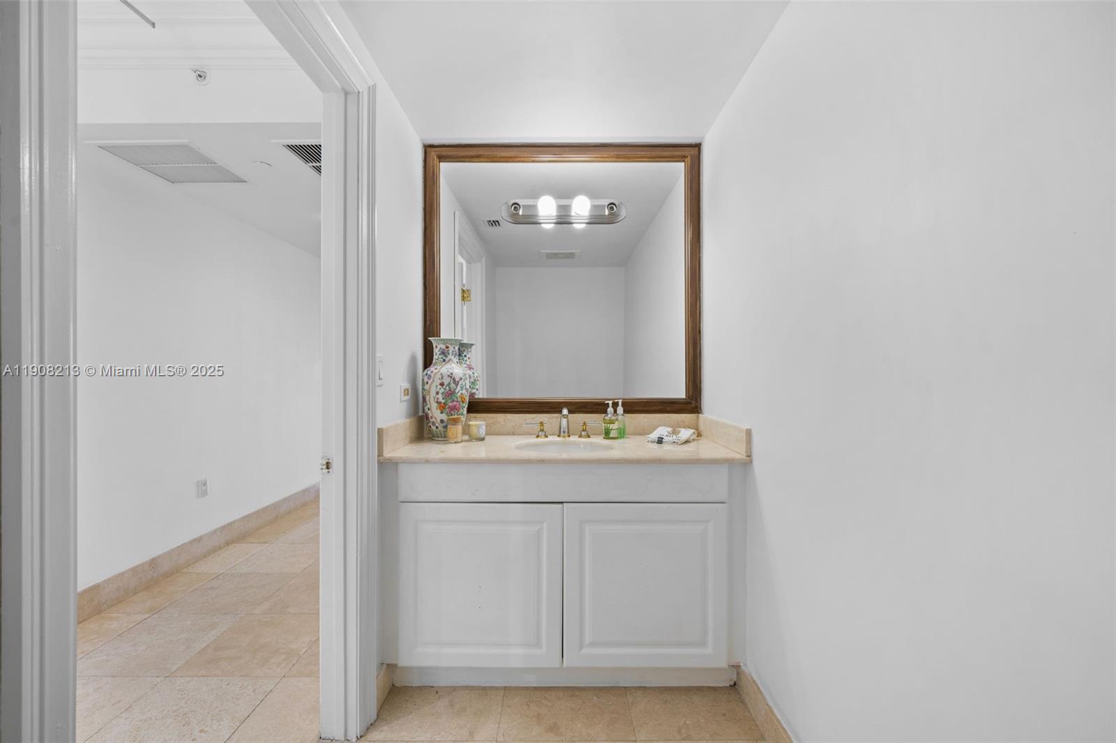 Photo of 3201 183rd St  #1705, Aventura, Florida, 33160 - 