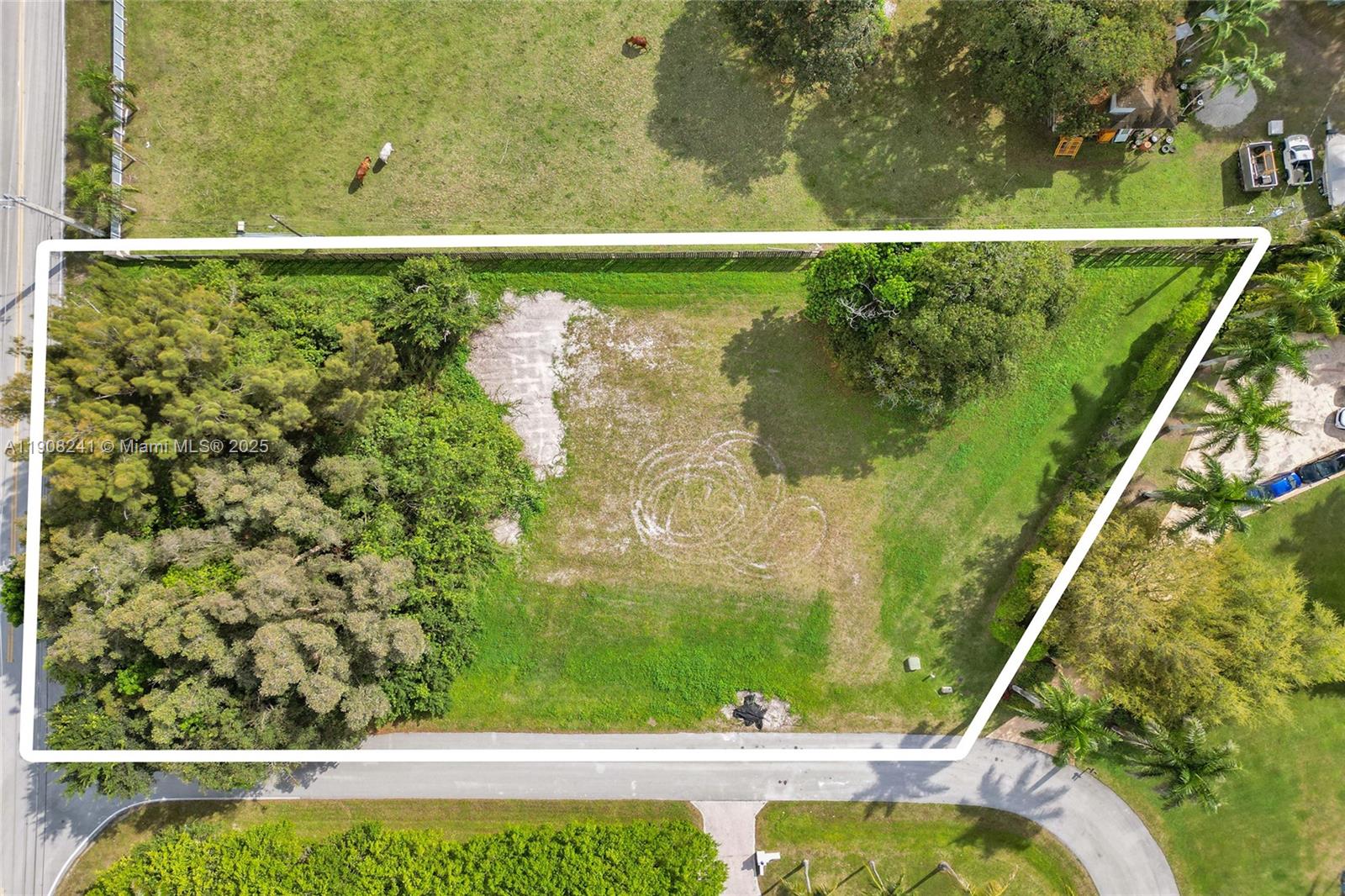 Ver detalles / sq. ft. $ 2025-11-04 0 foto