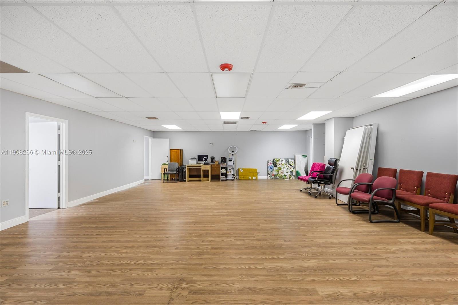 Ver detalles / sq. ft. $ 2025-11-04 0 foto