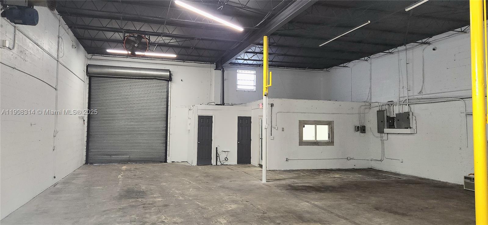 See details / sq. ft. $ 2025-11-04 0 Photo