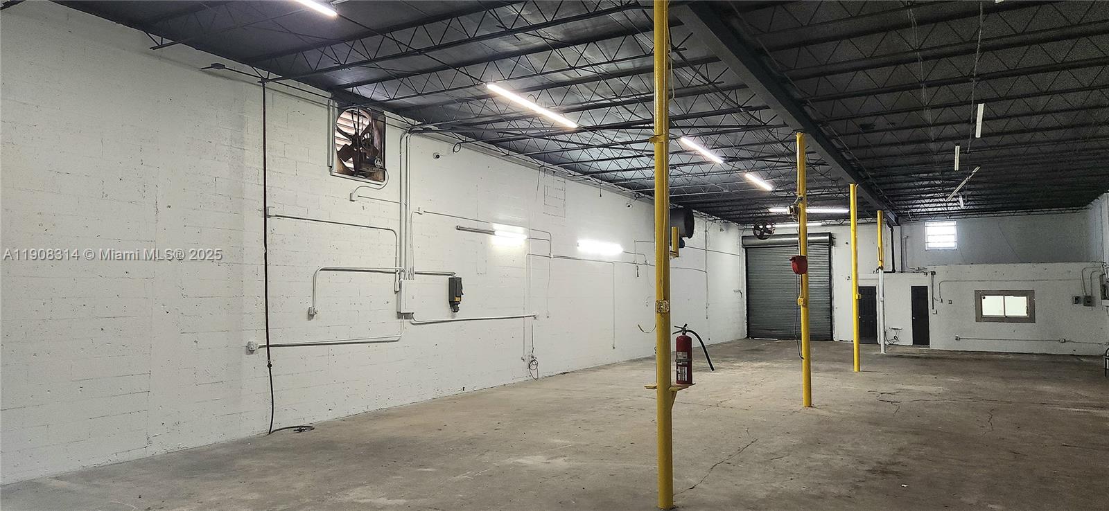 See details / sq. ft. $ 2025-11-04 0 Photo