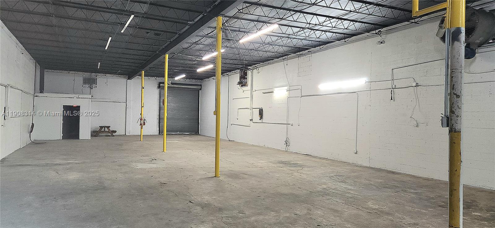 See details / sq. ft. $ 2025-11-04 0 Photo