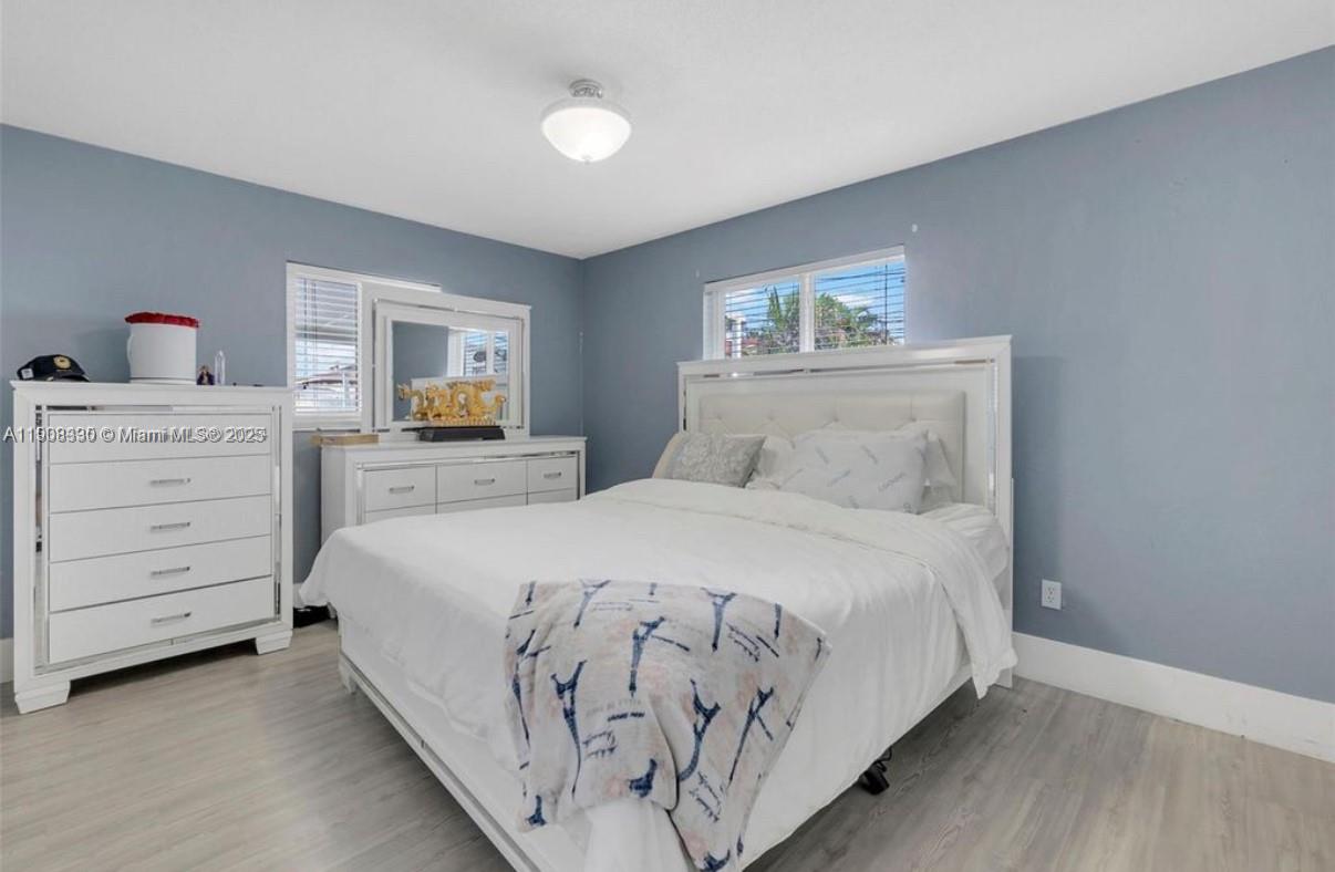   /  2054 sq. ft. $ 2025-11-04 0 Photo