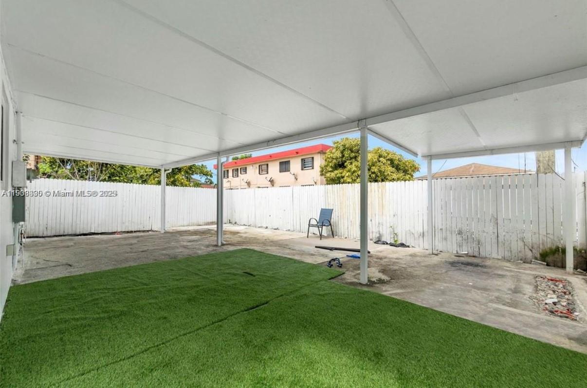   /  2054 sq. ft. $ 2025-11-04 0 Photo