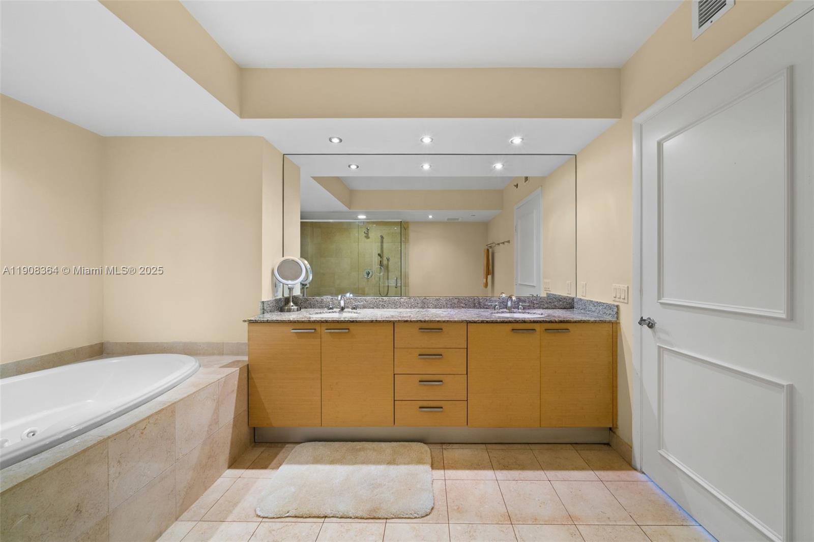 2603 3 / 3 1841 sq. ft. $ 2025-11-04 0 Photo